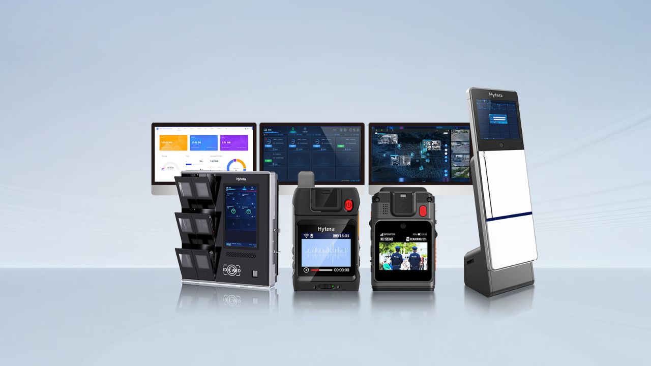 What Are The Main Uses Of Two-way Radios That Are Sold Commercially?