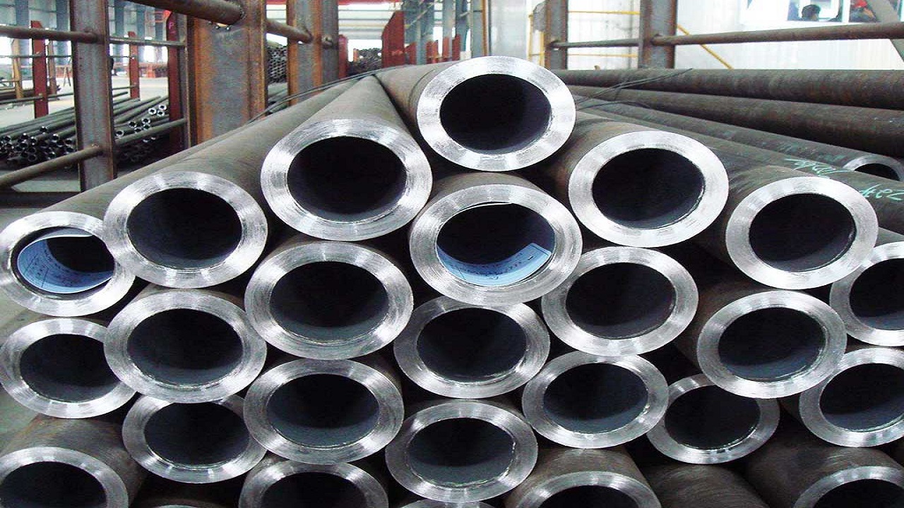 Understanding the Manufacturing Process of Seamless Steel Pipes