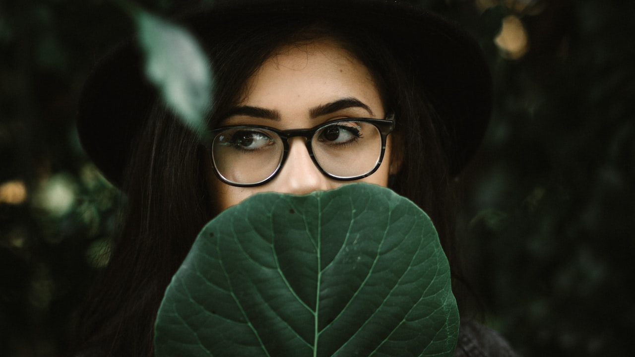 Why to Choose Prescription Glasses with Magnetic Clip-Ons?